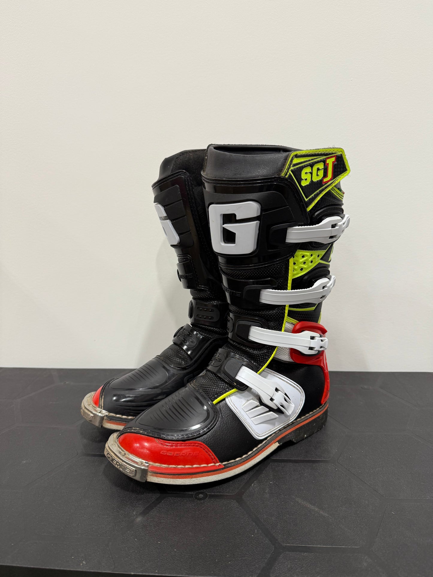 Gaerne SGJ Youth Motocross Boots - US6.5/UK5.5 - Used