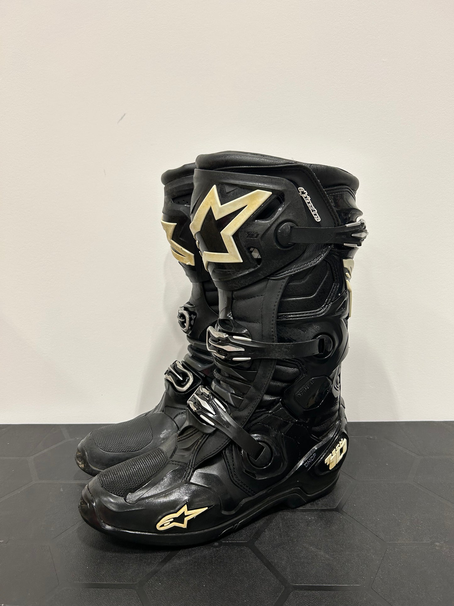 Alpinestars Tech 10 - US11/UK10 - Used