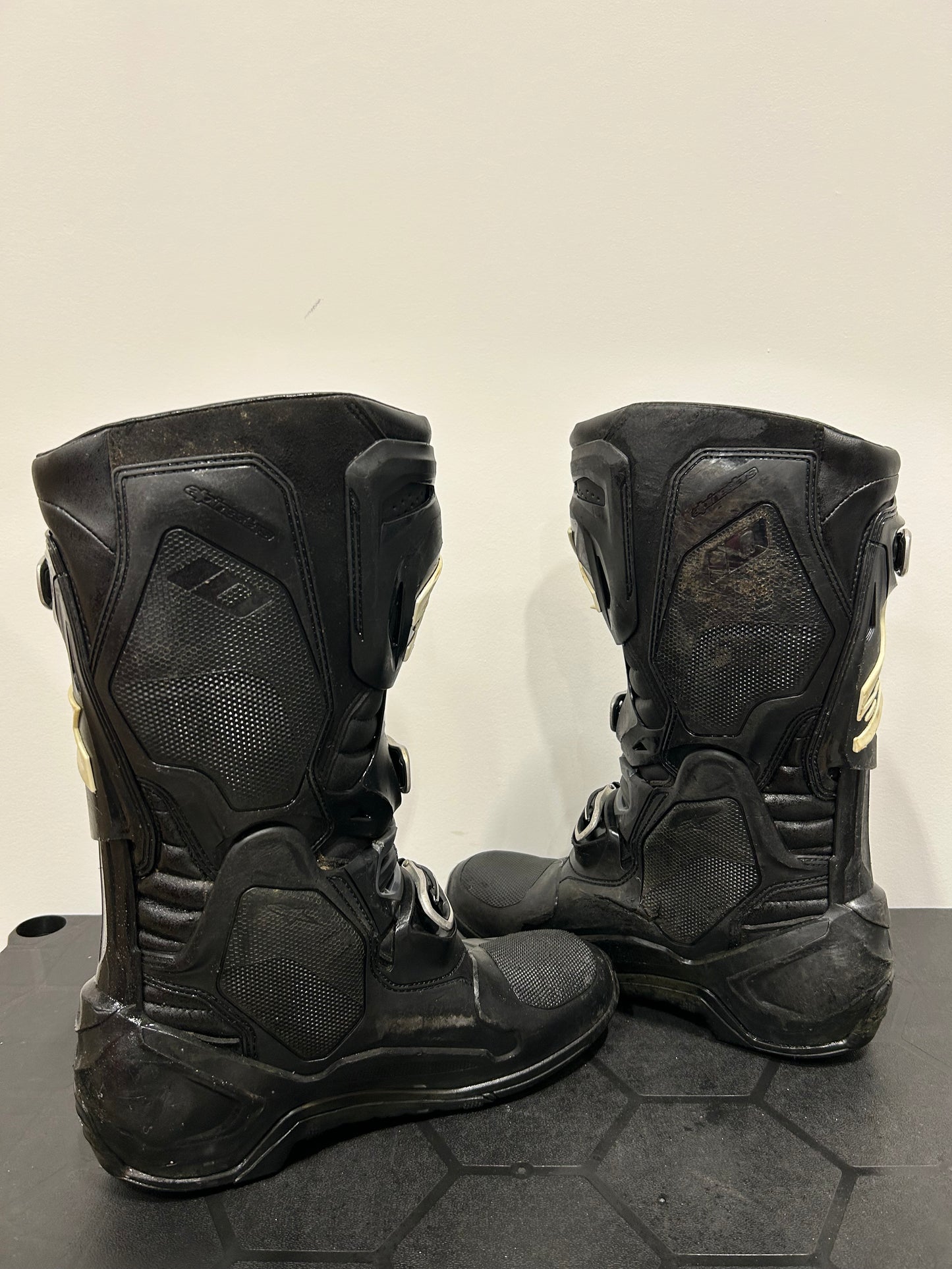 Alpinestars Tech 10 - US11/UK10 - Used