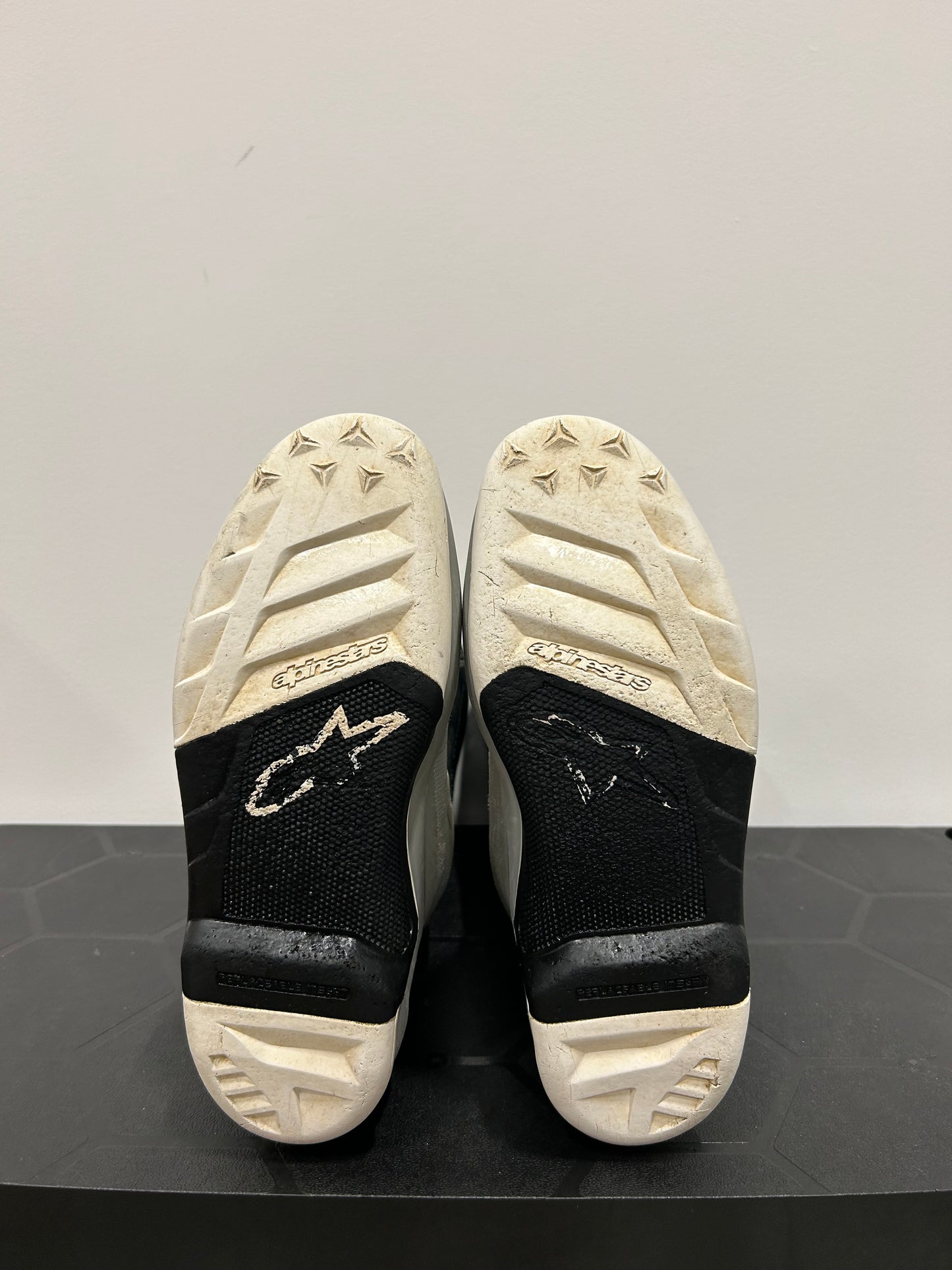 Alpinestars Tech 7 - US9/UK8 - Used