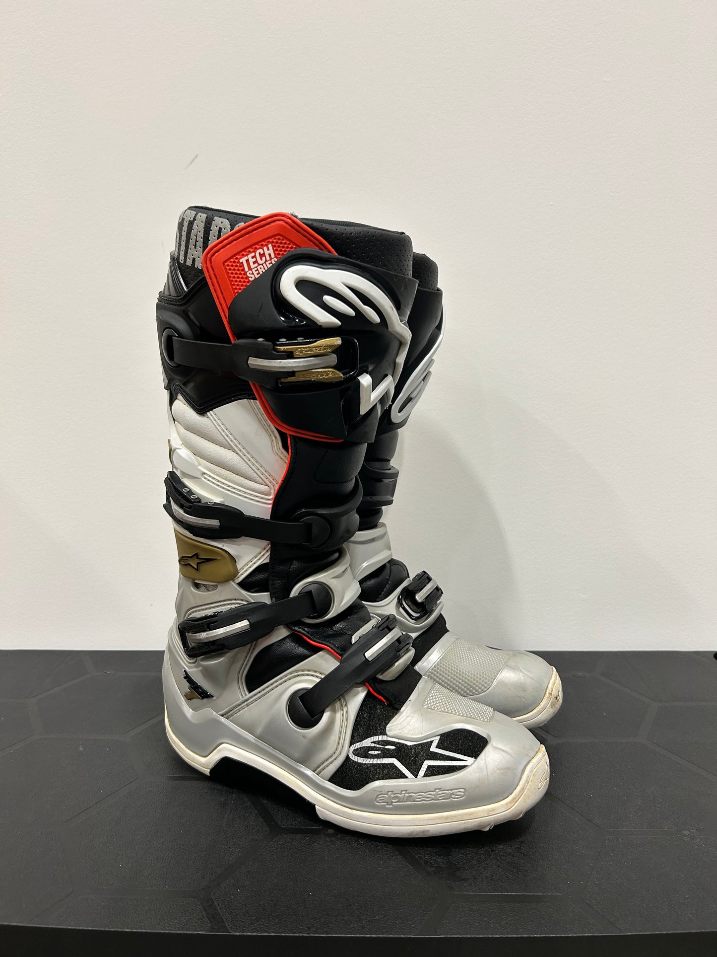 Alpinestars Tech 7 - US9/UK8 - Used