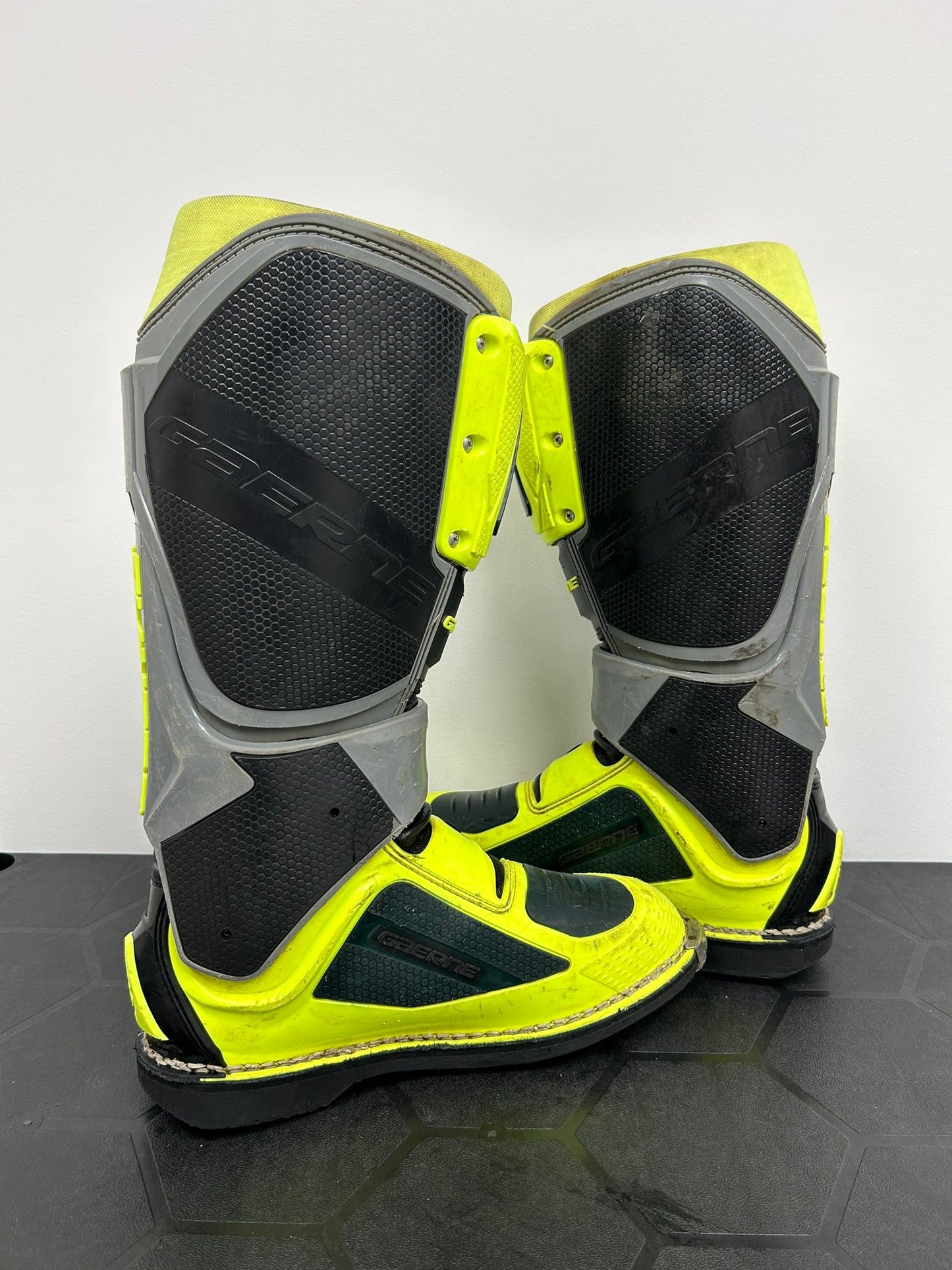 Gaerne SG12 - Grey/Yellow - US9/UK8 - Used