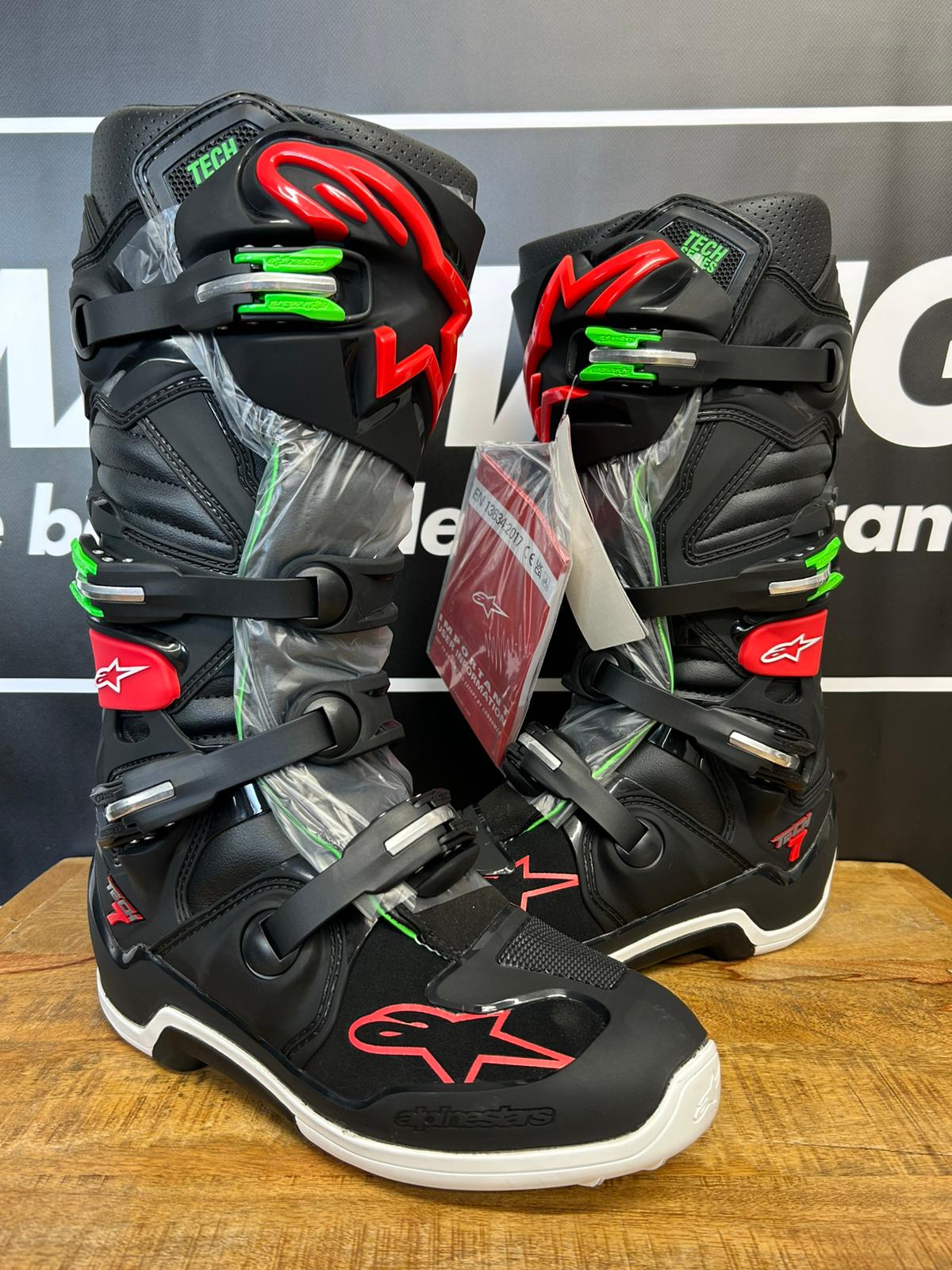 Alpinestars Tech 7 - Black Red Green