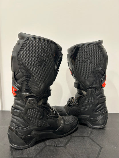 Alpinestars Tech 7 - Black/Red - US10/UK9 - Used
